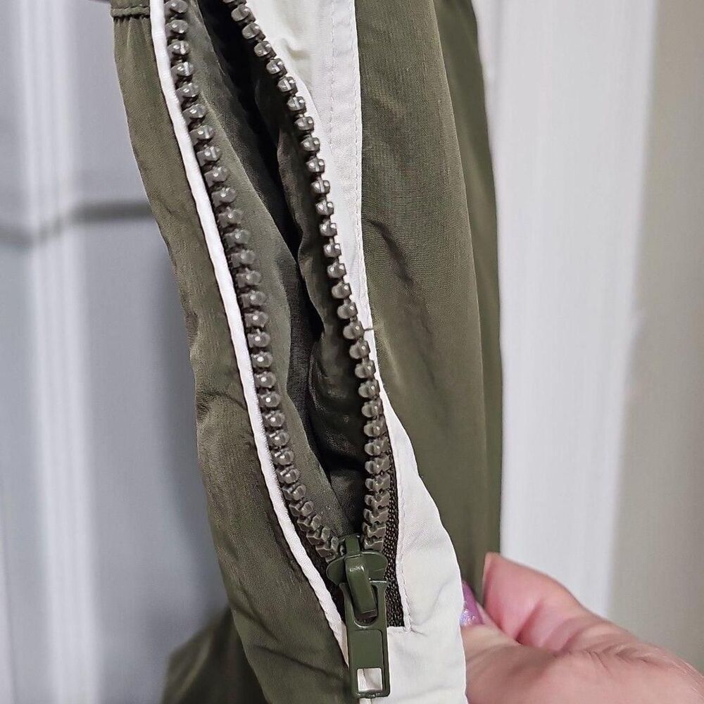 Forever 21 Women's Olive Green & White Colorblock Nylon Jogger Pants, Size XS. - Picture 2 of 5